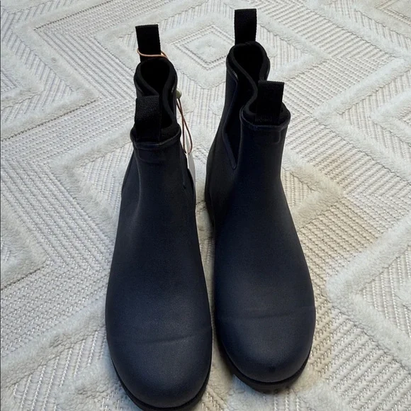 QUINCE - Waterproof Ankle Rain boot - Picture 2 of 8